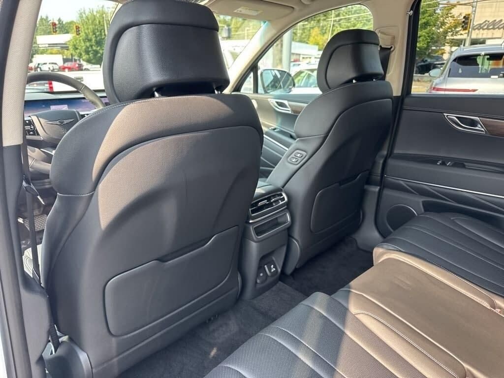 New 2026 White Genesis 2.5T image 45