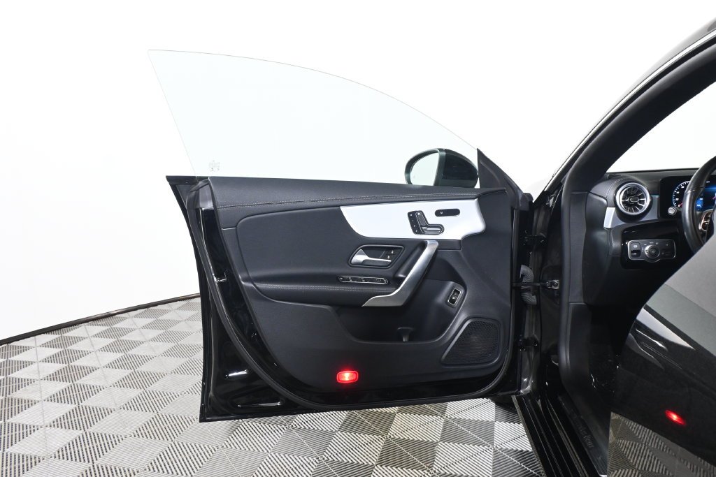 Certified Used 2023  Mercedes-Benz CLA 250 image 20