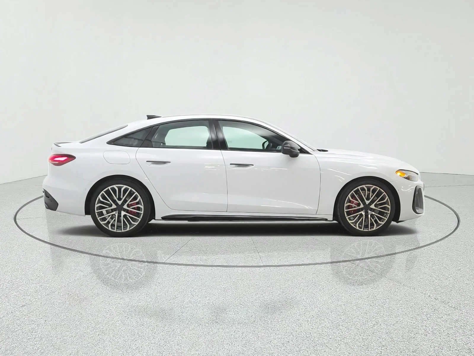 New 2026 Glacier White Metallic Audi Premium Plus 3.0 TFSI quattro image 4