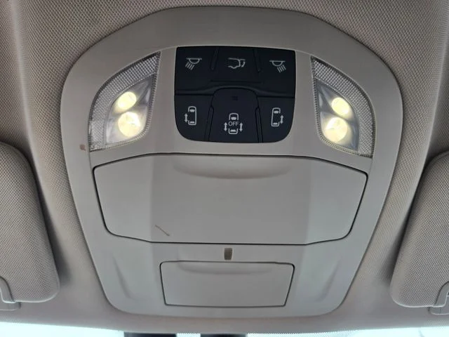 Used 2022 Gray Chrysler Touring L image 26