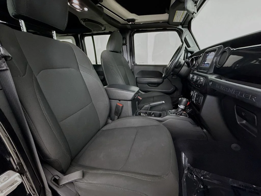 Used 2022 Black Jeep Unlimited Sport Altitude image 26