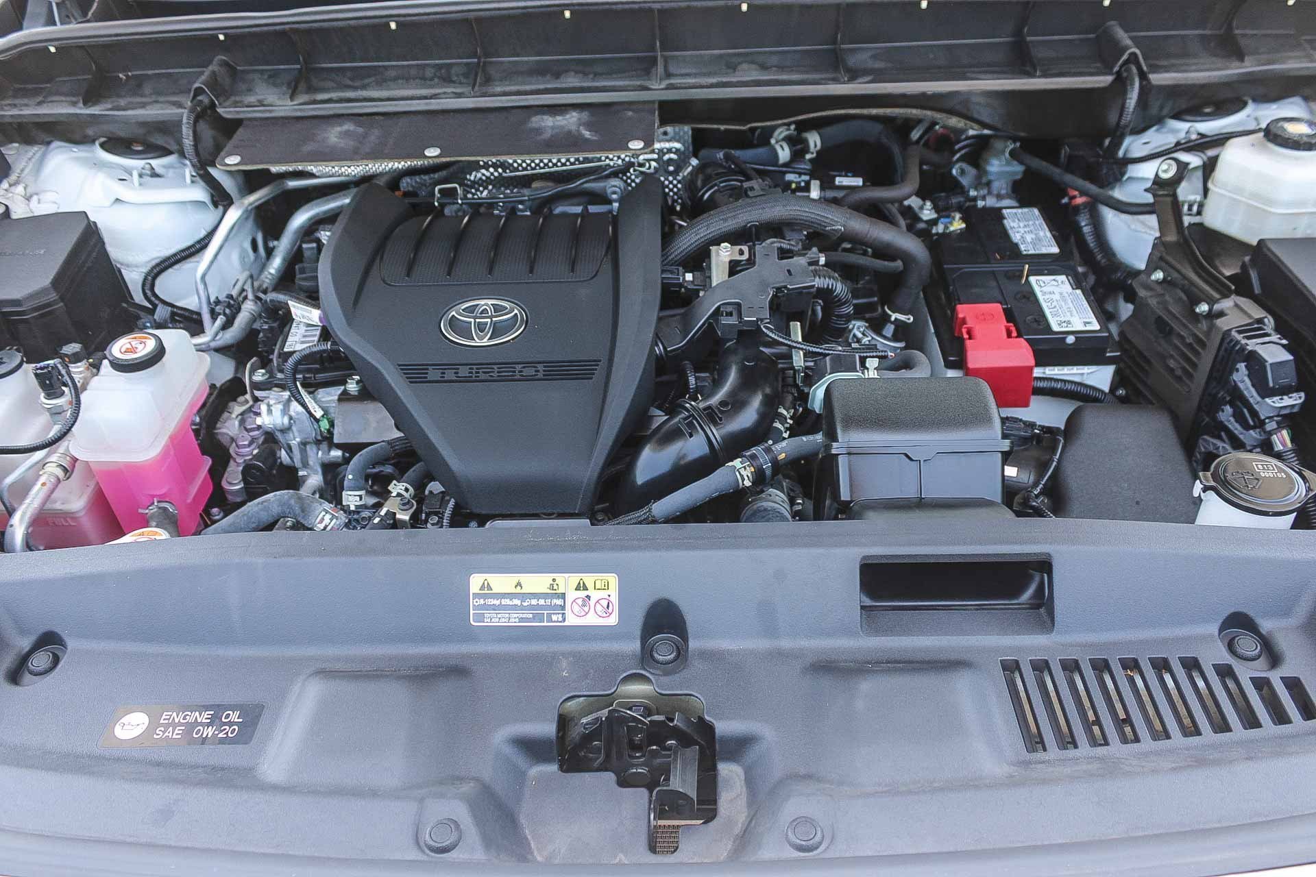 Used 2023 Wind Chill Pearl Toyota Limited image 27
