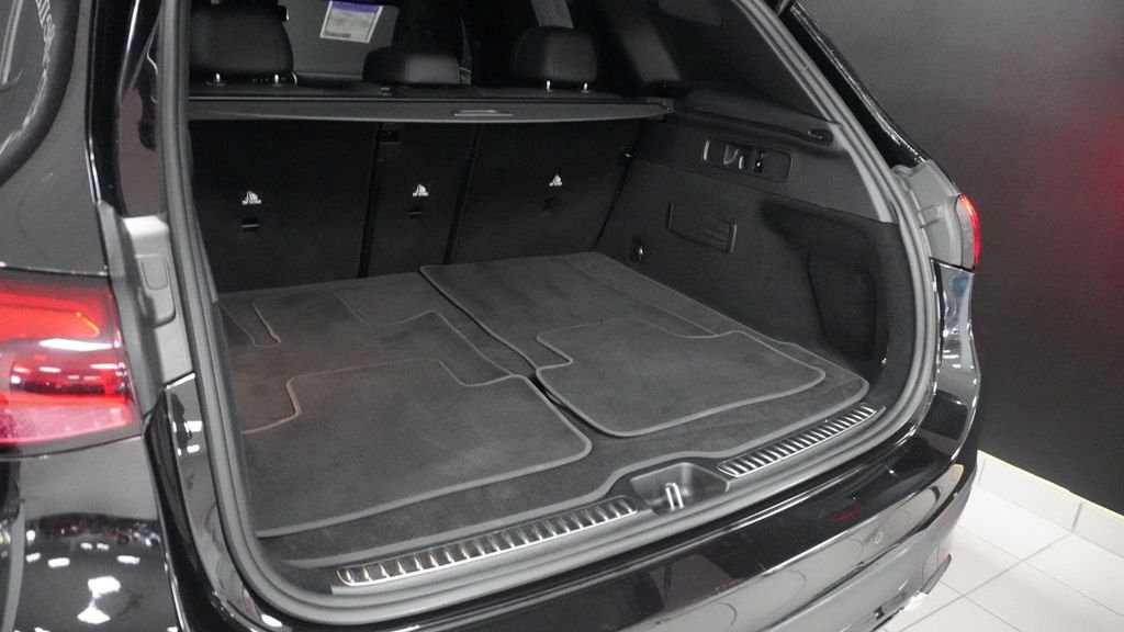 Certified Used 2023 Black Mercedes-Benz GLC 300 image 30