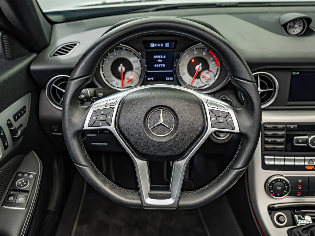Used 2013 Silver Mercedes-Benz SLK 250 image 42