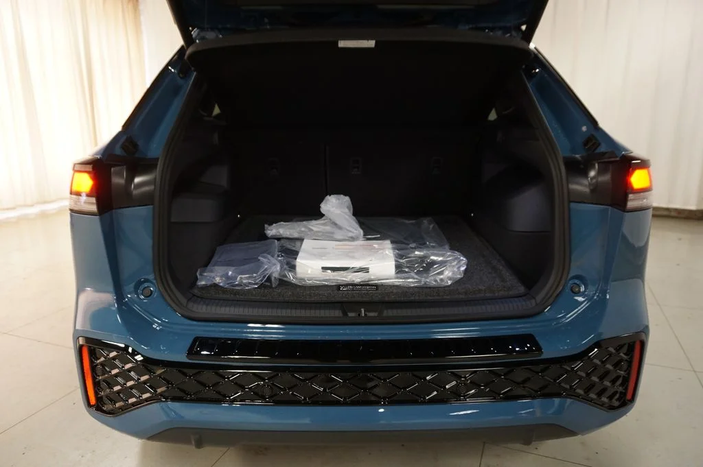New 2026 Monterey Blue with Deep Black Roof Volkswagen 2.0T SE R-Line Black image 28
