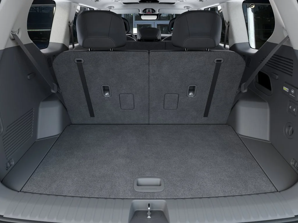 New 2026 Ivory Silver Kia Wind AWD image 19