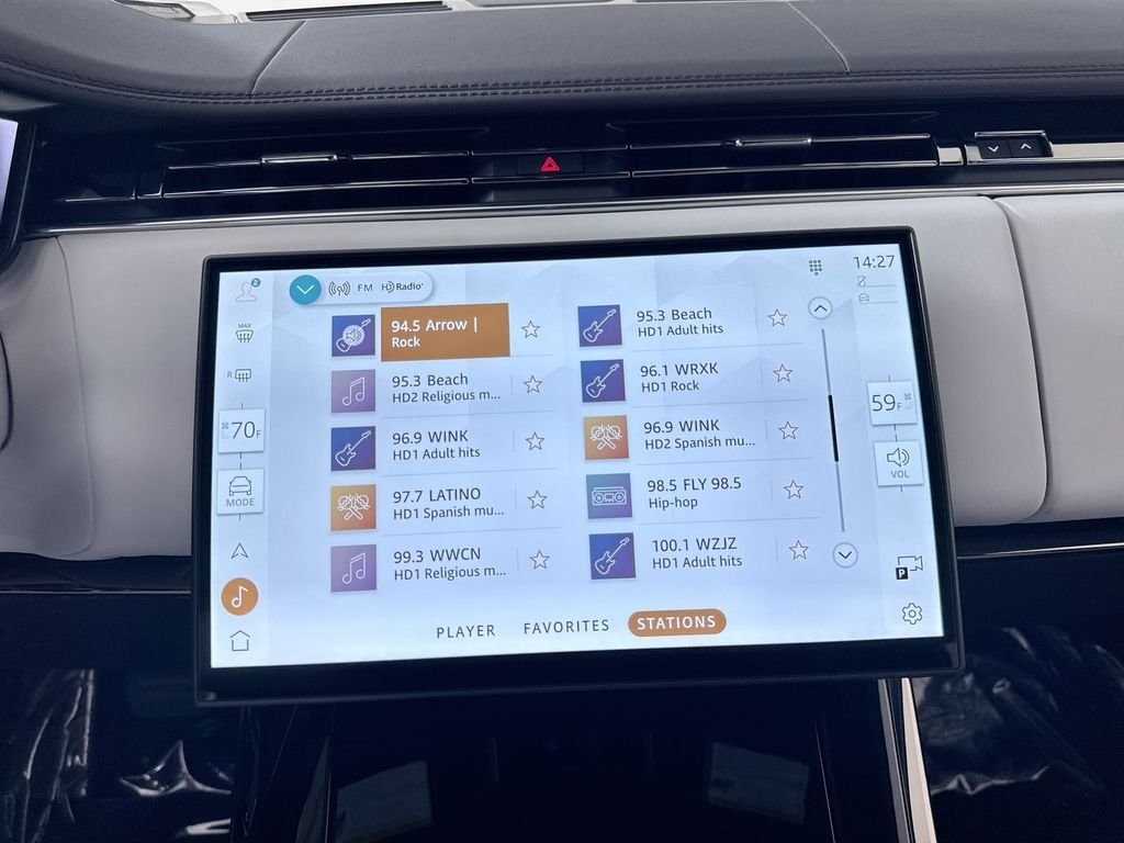 New 2026 Borasco Grey Land Rover SE image 17