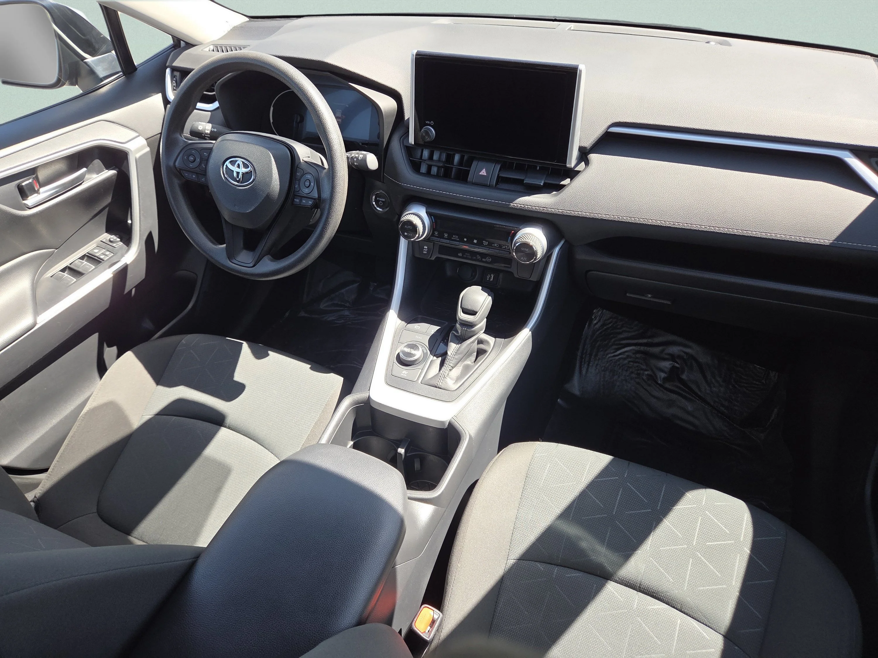 Used 2025 Silver Sky Metallic Toyota XLE image 30