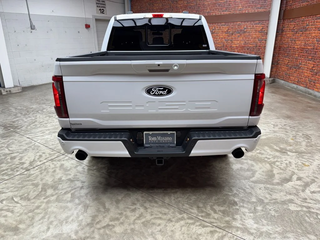 New 2026 Oxford White Ford XLT image 3