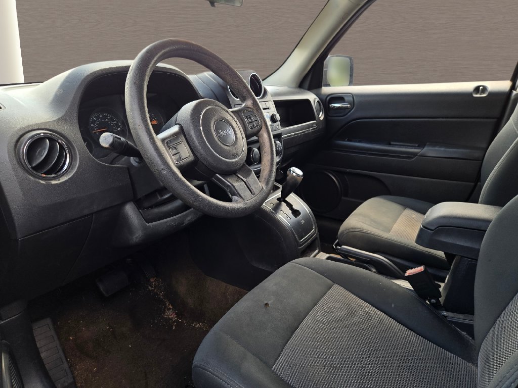 Used 2014 Blue Jeep Sport image 13