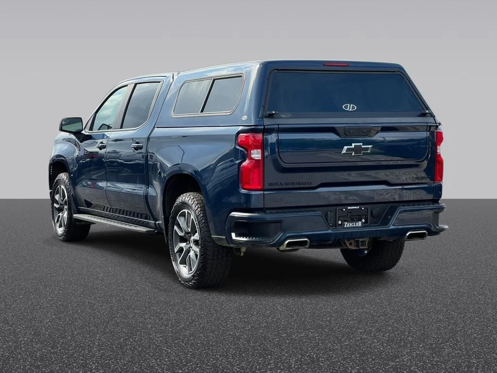 Used 2023 Blue Chevrolet RST image 4