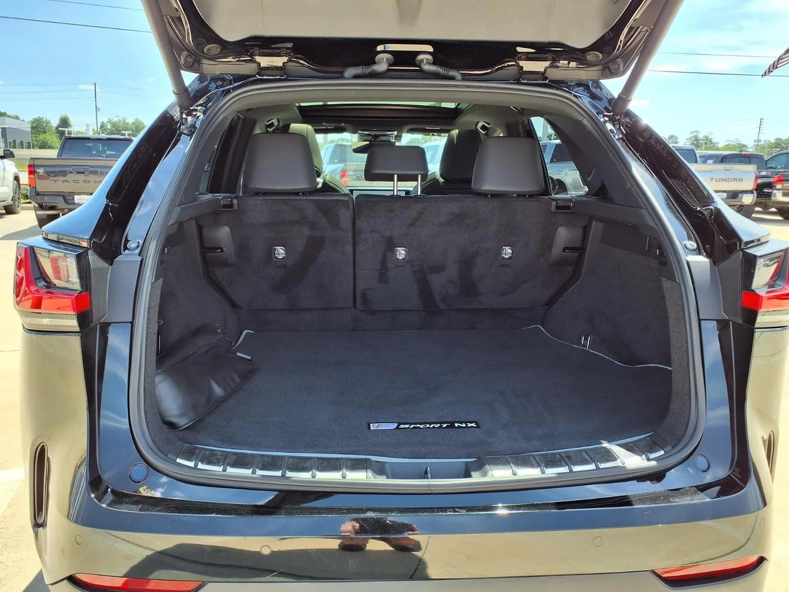 Used 2024 Black Lexus 350 F SPORT Handling image 8