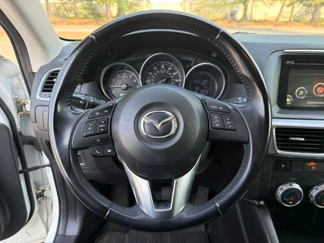 Used 2016 White Mazda Touring image 13