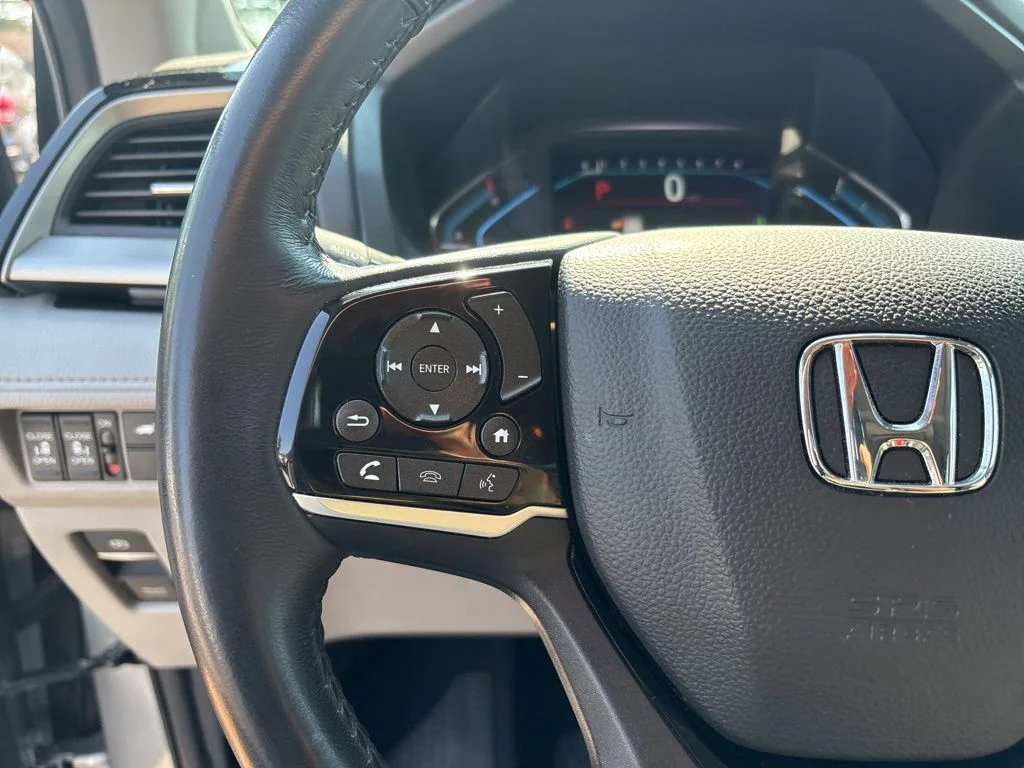 Used 2023 Gray Honda Touring image 21