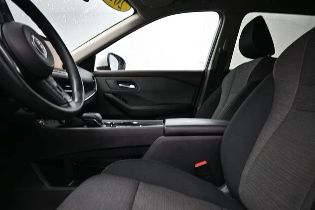Used 2023 White Nissan SV image 16