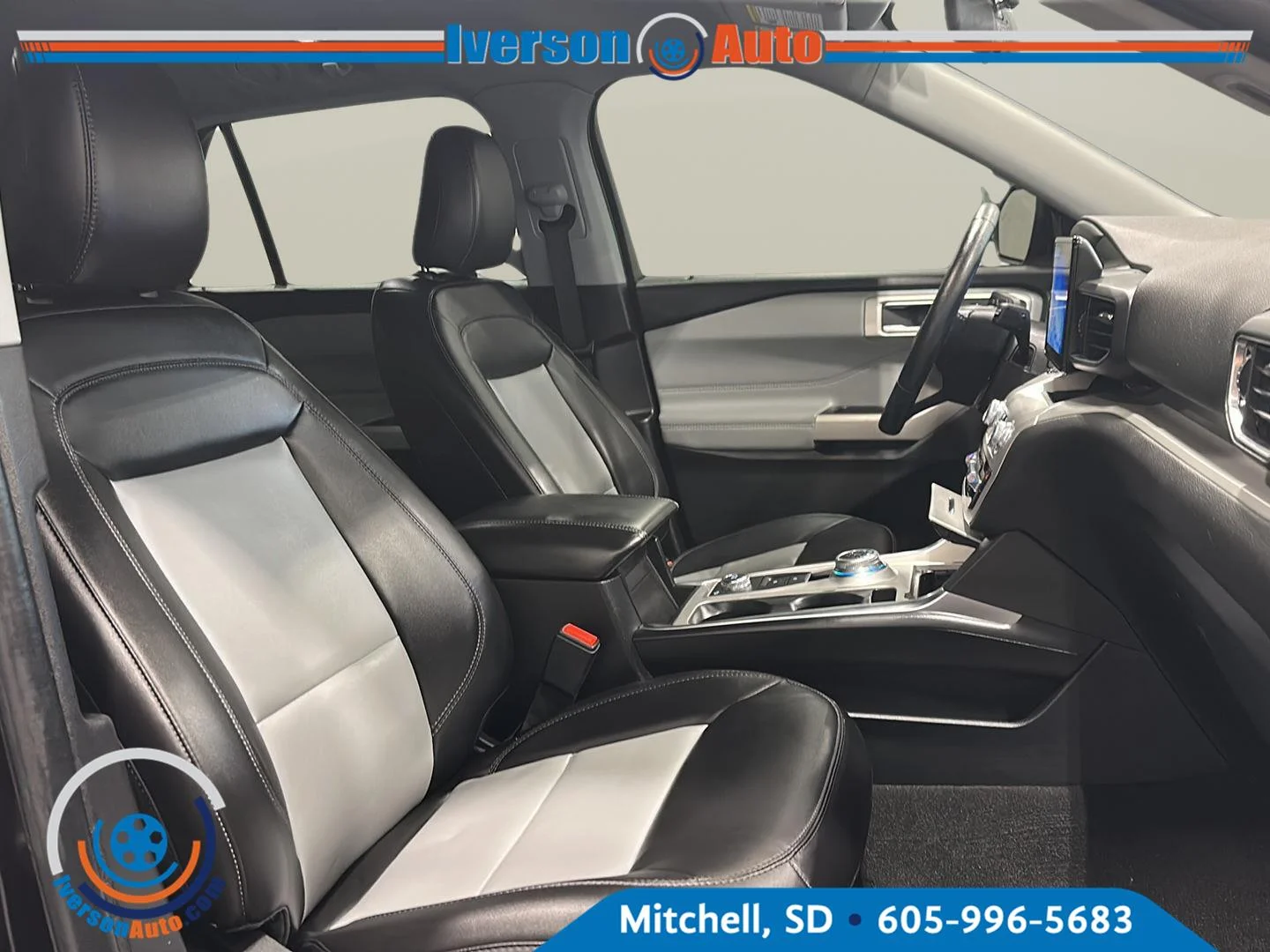 2022 Ford Explorer XLT - Photo 32