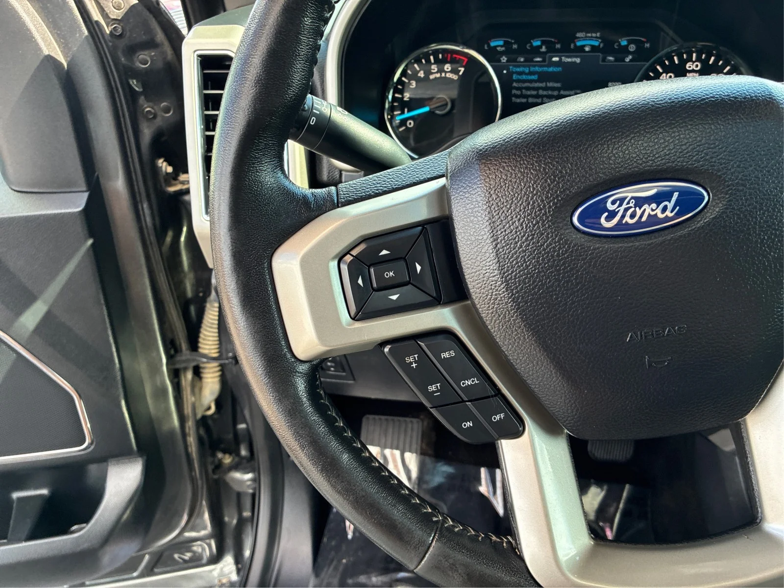 Certified Used 2019 Magnetic Metallic Ford LARIAT image 23