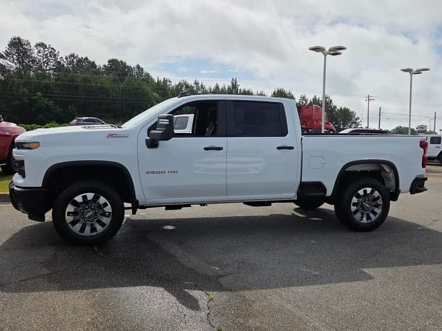 Used 2025 White Chevrolet Custom image 4