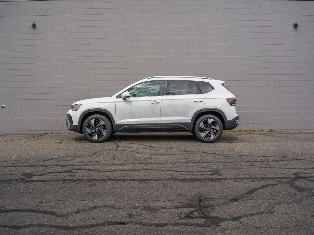 New 2026 White Volkswagen 1.5T SE image 3