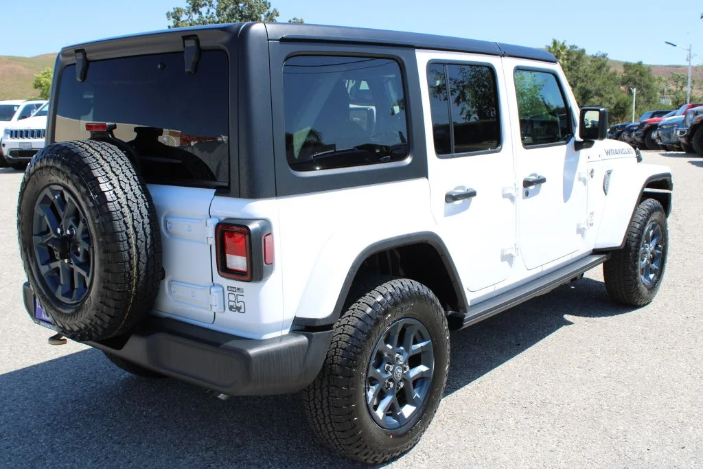 New 2026 Bright White Clear-Coat Exterior Paint Jeep 85th Anniversary Edition image 4
