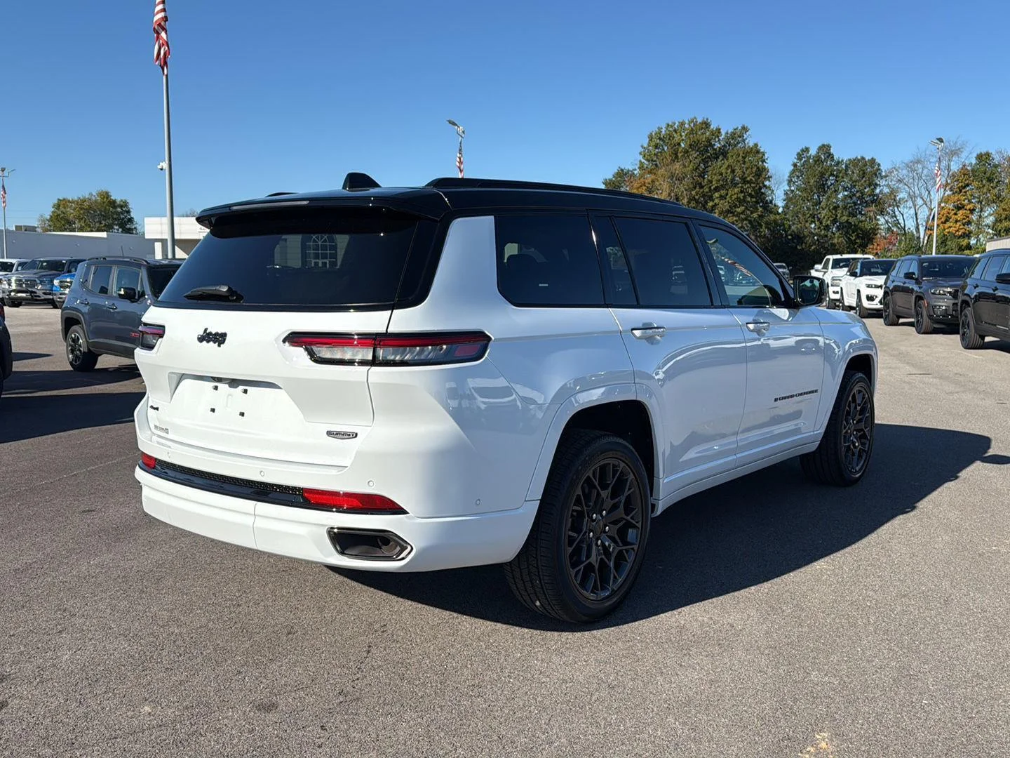 New 2025 Bright White Clearcoat Jeep Summit image 17