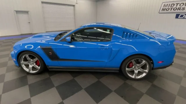 Used 2010 Grabber Blue Ford GT Premium image 5