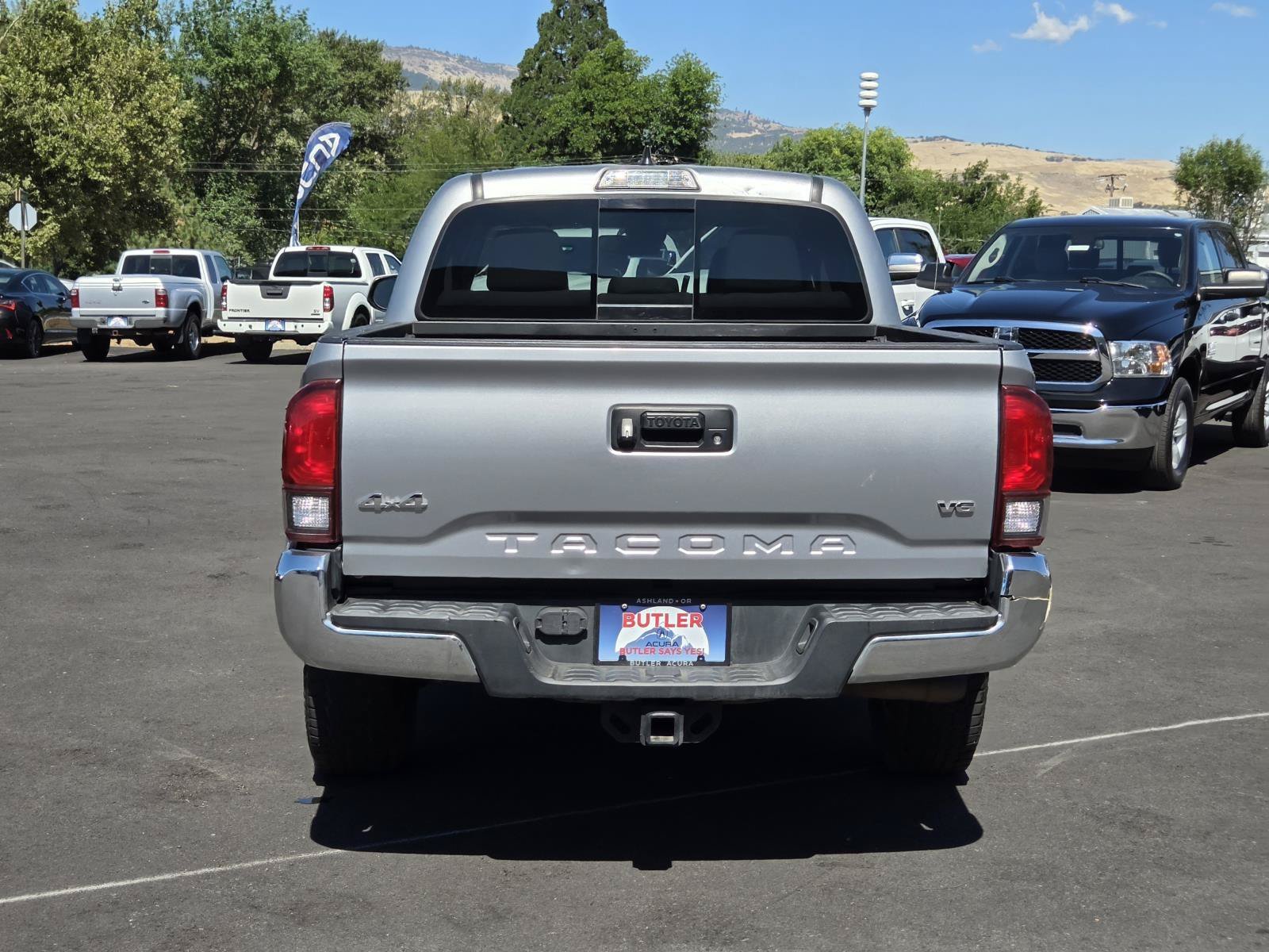 Used 2019 Silver Sky Metallic Toyota SR5 image 6