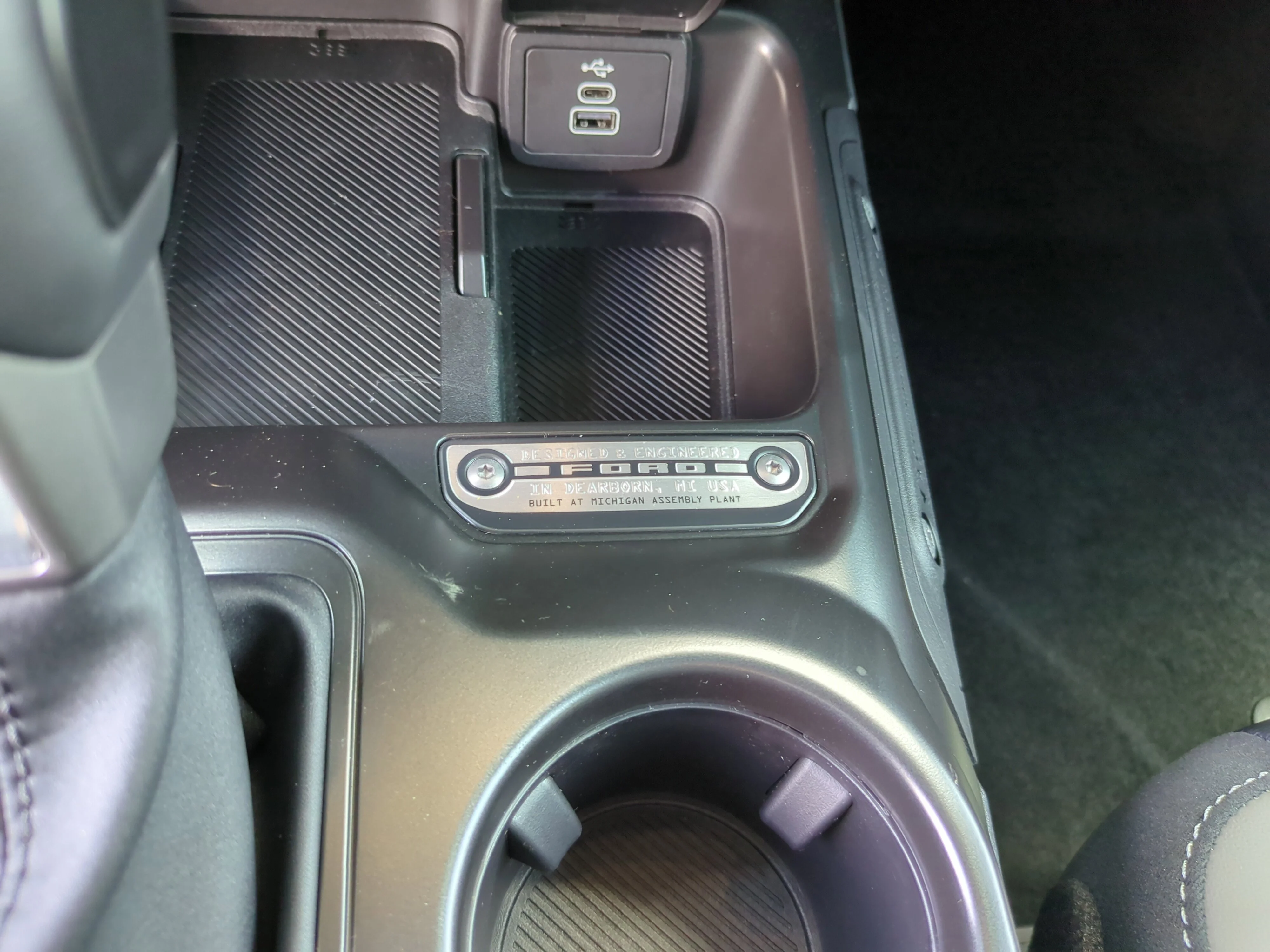 New 2026 Shadow Black Ford Outer Banks image 24