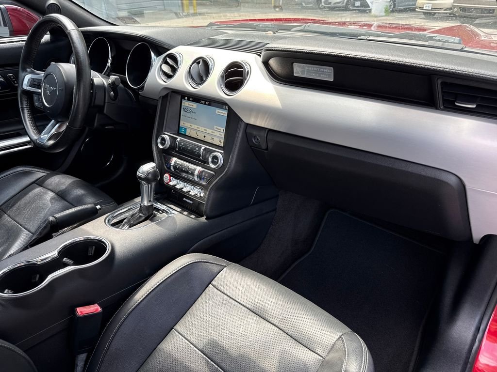 Used 2017 Ruby Red Metallic Tinted Clearcoat Ford GT Premium image 20