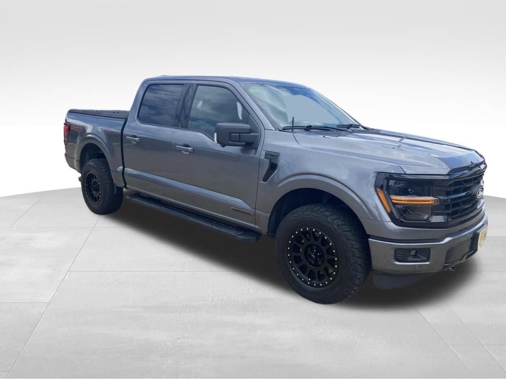Used 2024 Gray Ford XLT image 9