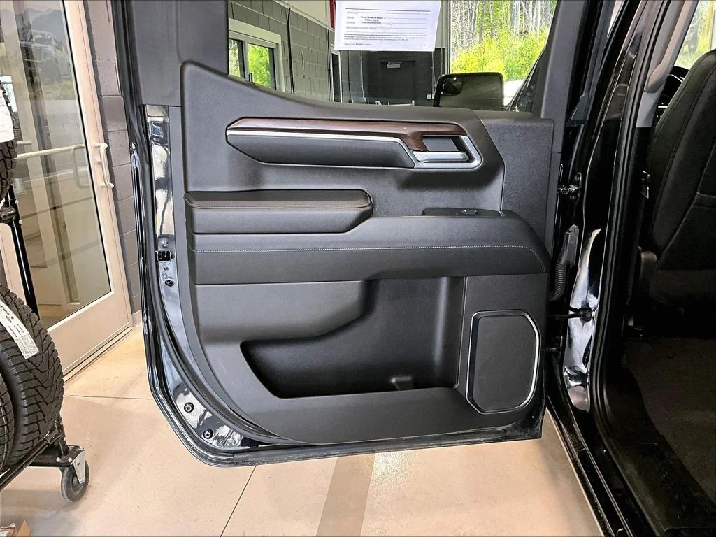2024 GMC Sierra 1500 SLT - Photo 21