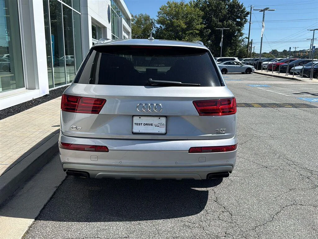 Used 2017 Florett Silver Metallic Audi Premium Plus image 6