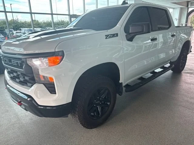 Used 2024 Summit White Chevrolet Custom Trail Boss image 3