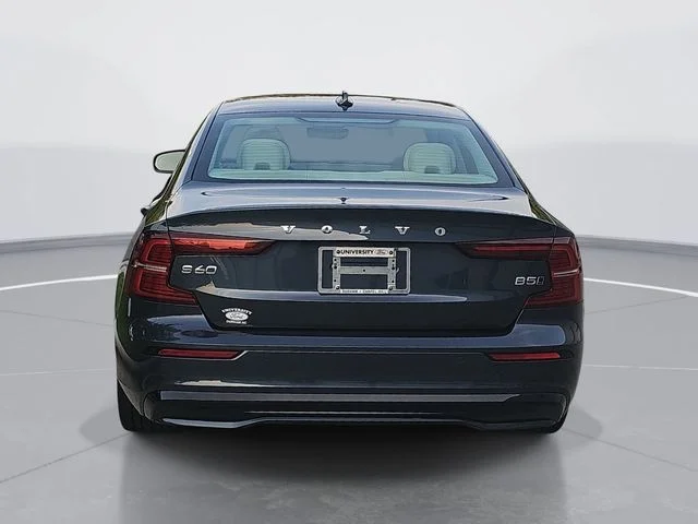 Used 2024 Blue Volvo Ultimate image 4