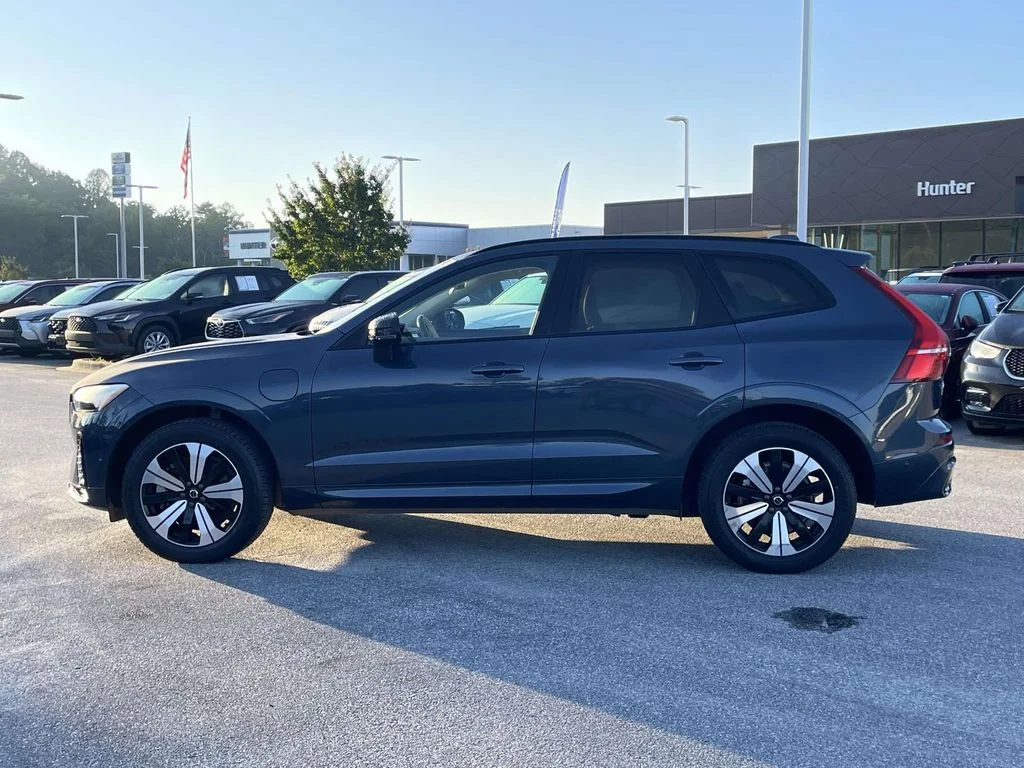Used 2024 Denim Blue Metallic Volvo Plus Dark Theme image 25