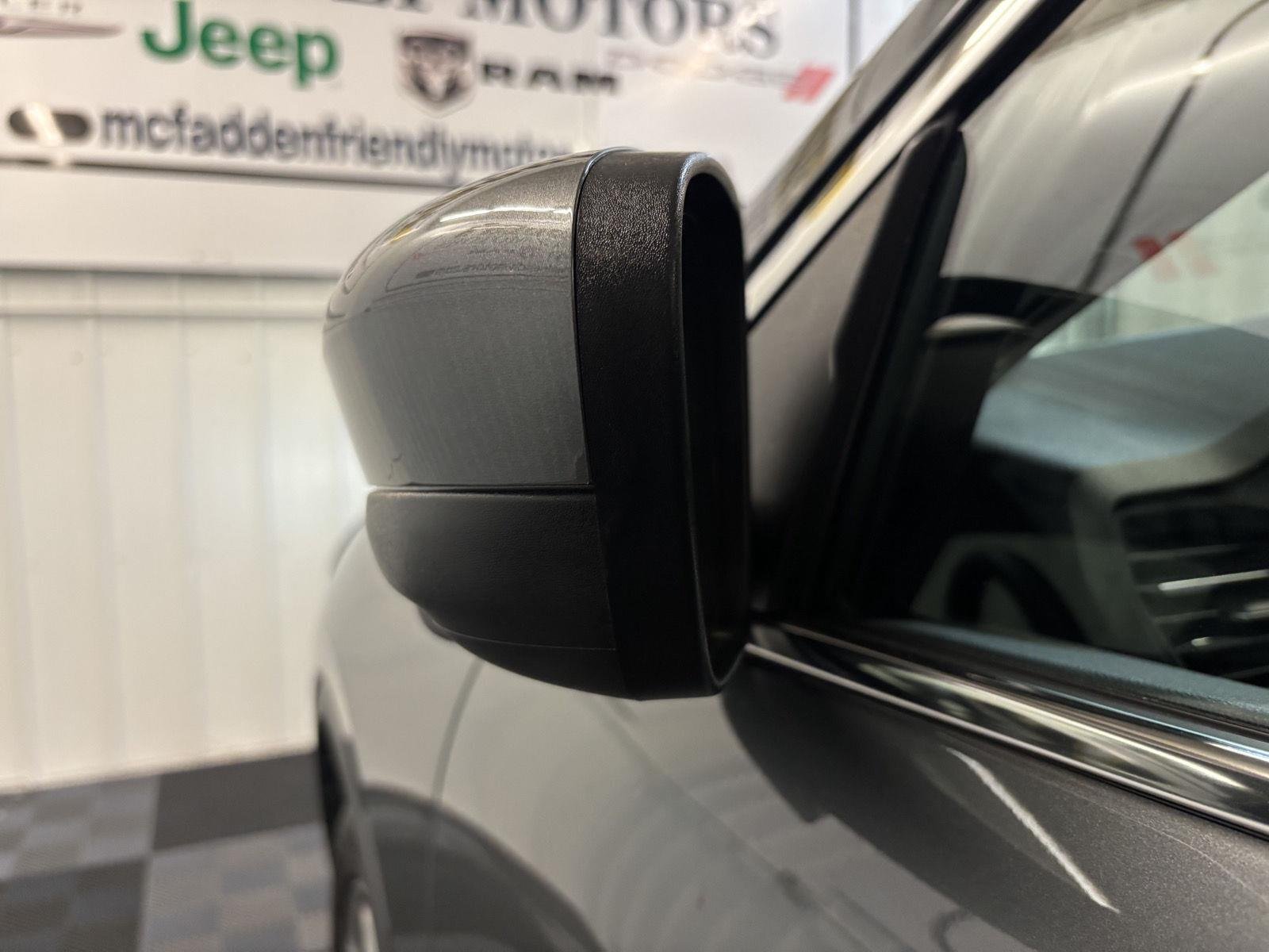 Used 2025 Carbonized Gray Metallic Ford Platinum image 44