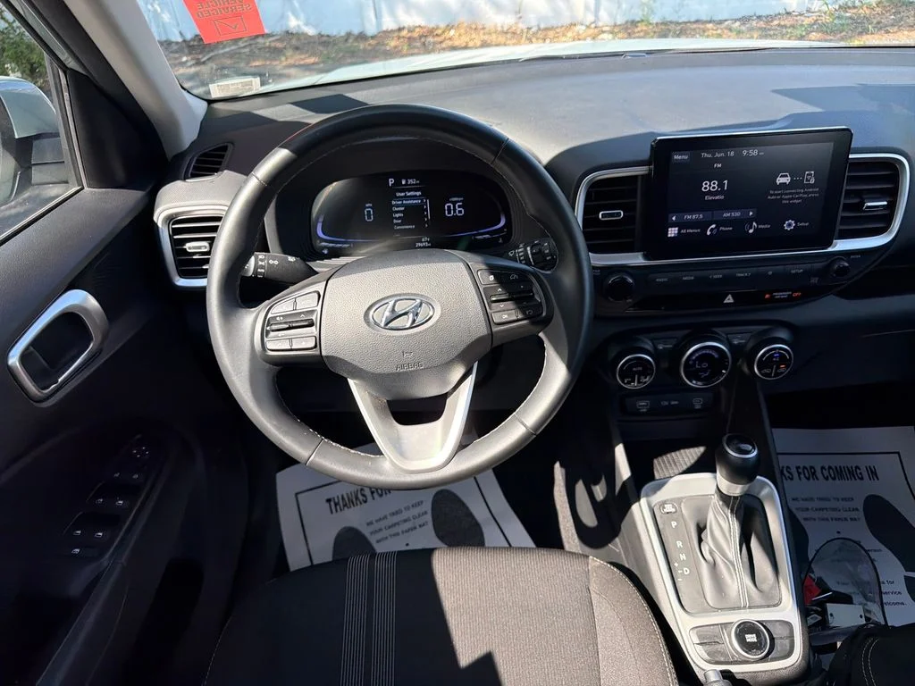 Used 2025 Mirage Green Hyundai SEL image 16
