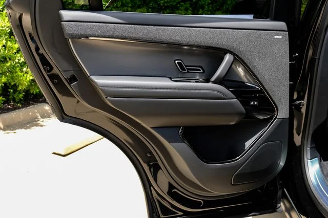 New 2026 Santorini Black Land Rover SE image 60