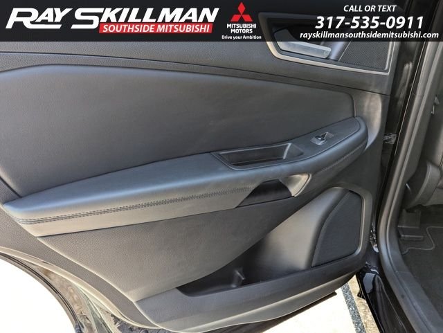 Used 2017 Blue Ford SE image 17
