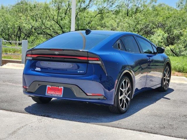 Used 2024 Reservoir Blue Toyota XLE image 7