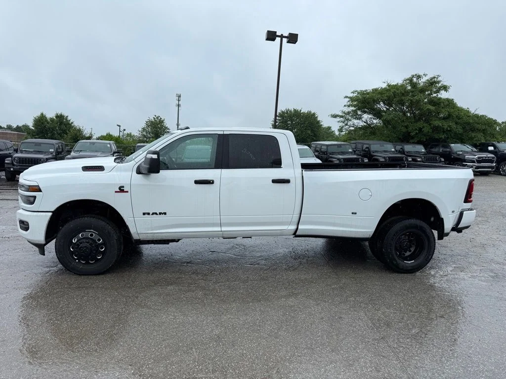 New 2026 Bright White Clear-Coat Exterior Paint RAM Big Horn image 10
