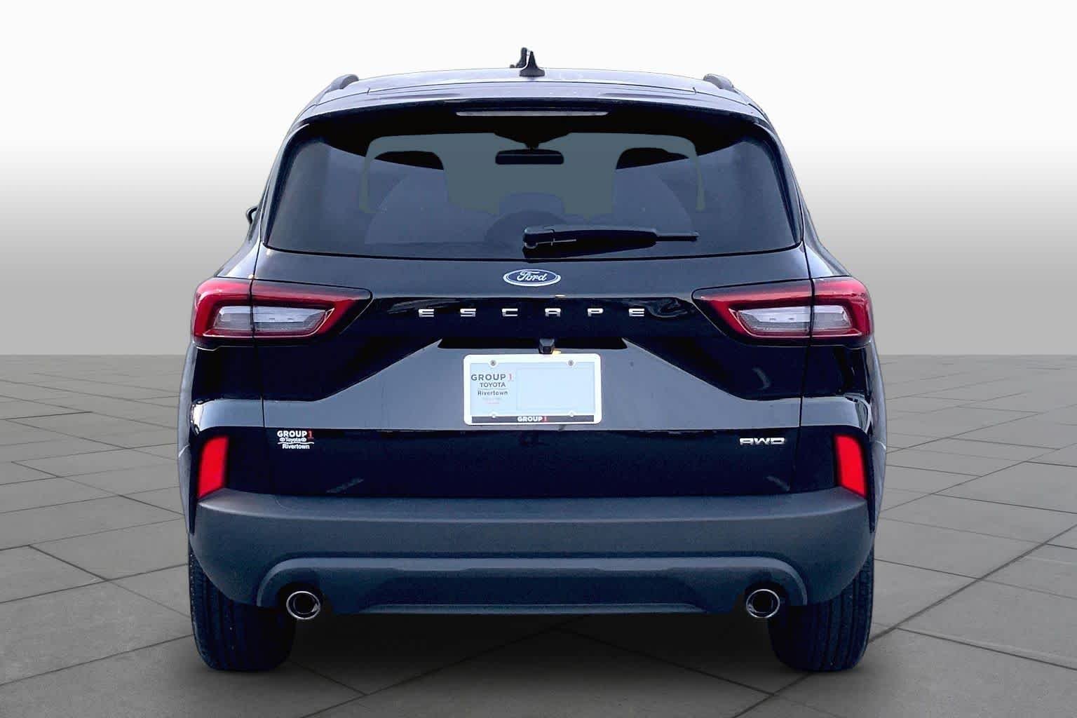 Used 2025 Agate Black Ford ST-Line image 5
