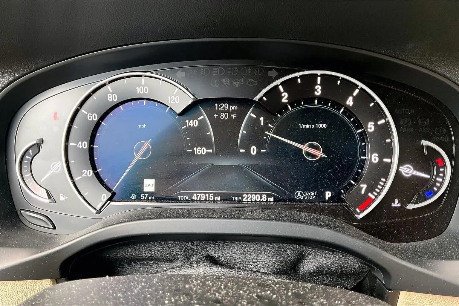 Used 2018 WHITE BMW xDrive30i image 25