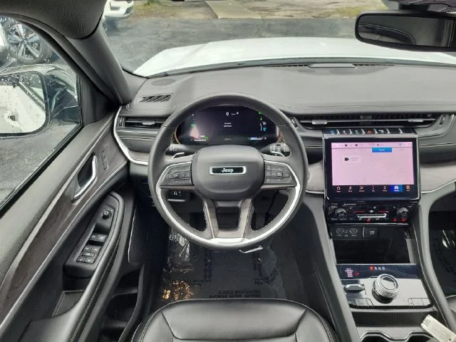 Used 2024 White Jeep 4xe image 11