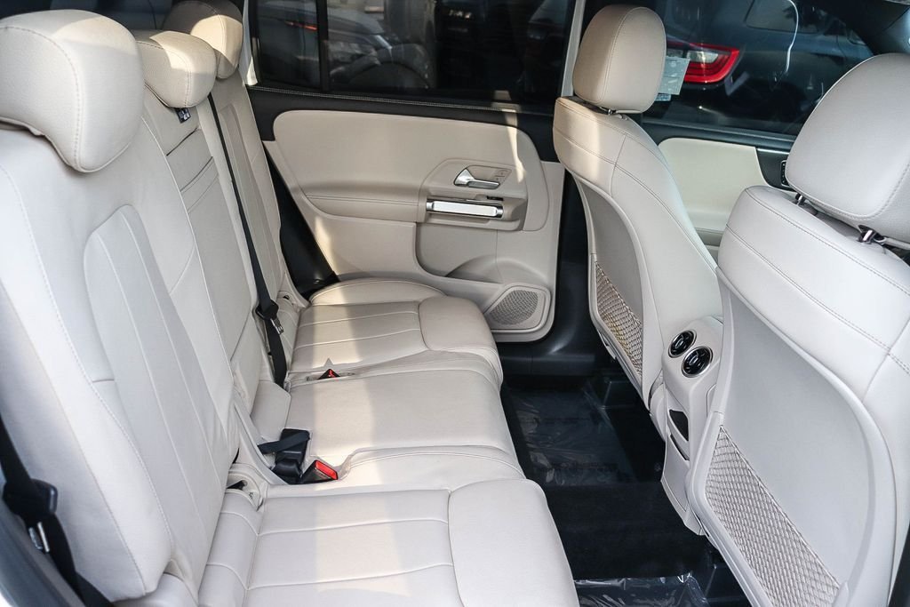 Used 2021 Polar White Mercedes-Benz GLB 250 image 19