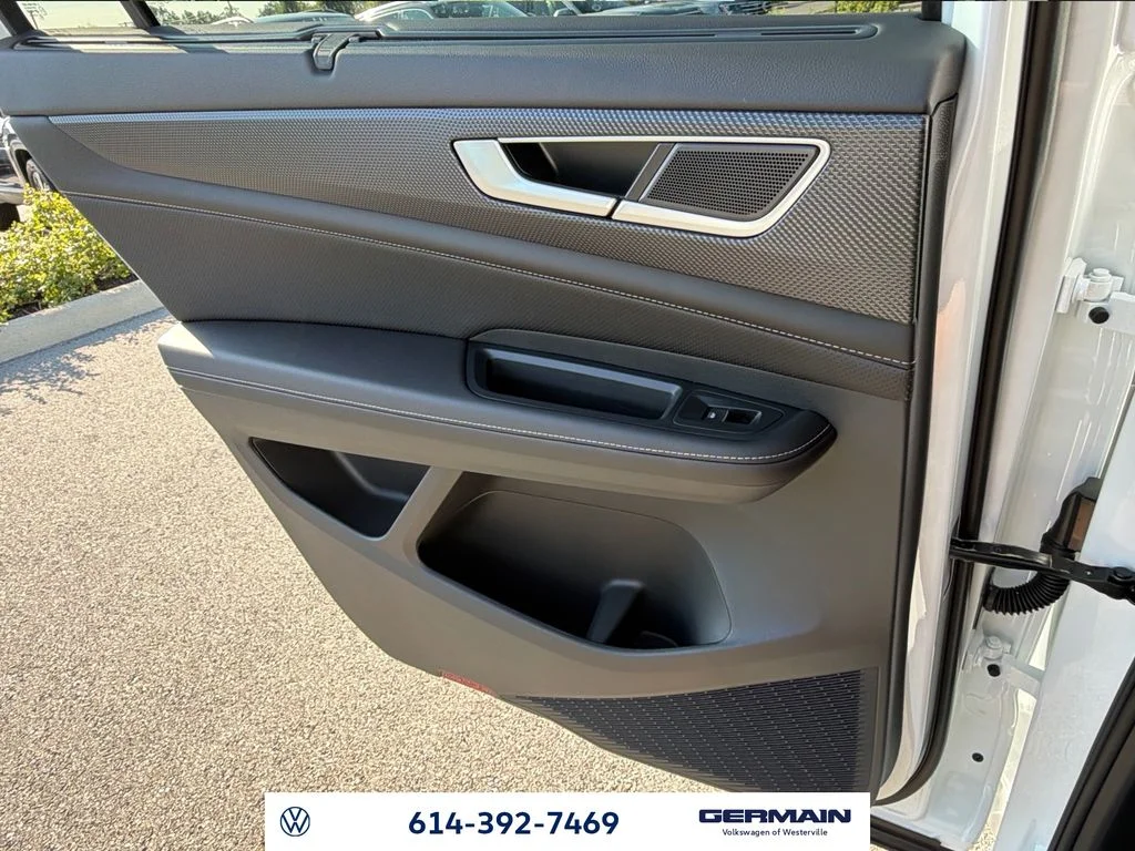 New 2026  Volkswagen 2.0T SEL R-Line Black image 12
