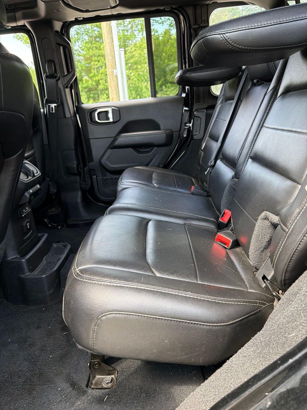 Used 2020 Black Jeep Unlimited Sahara image 14
