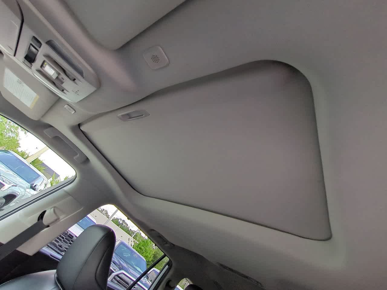 Used 2023 Wind Chill Pearl Toyota XLE image 20