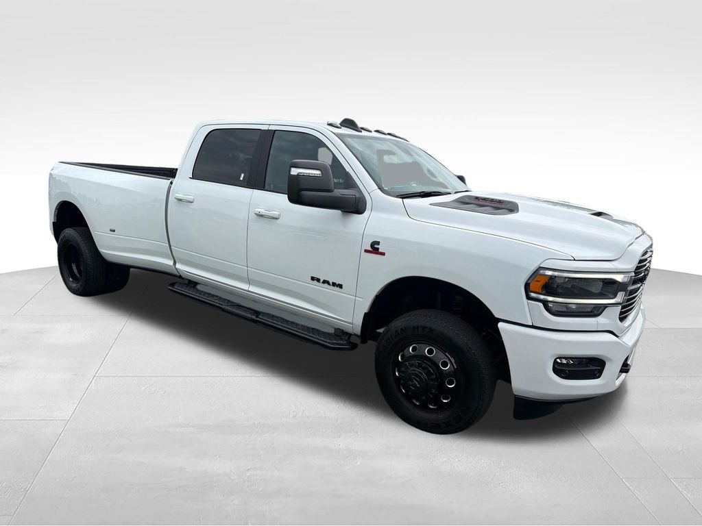 Used 2024 White Ram Laramie image 7