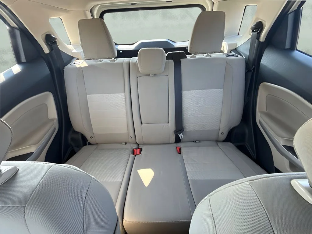 Used 2019 White Ford S image 10